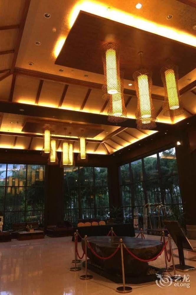 Liuzhou Sanjiangxian Dongxiangguo Hotel Exterior photo