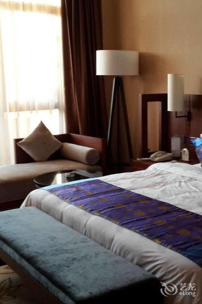 Liuzhou Sanjiangxian Dongxiangguo Hotel Exterior photo